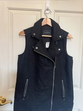 Banana Republic Black Sleeveless Moto-Style Vest